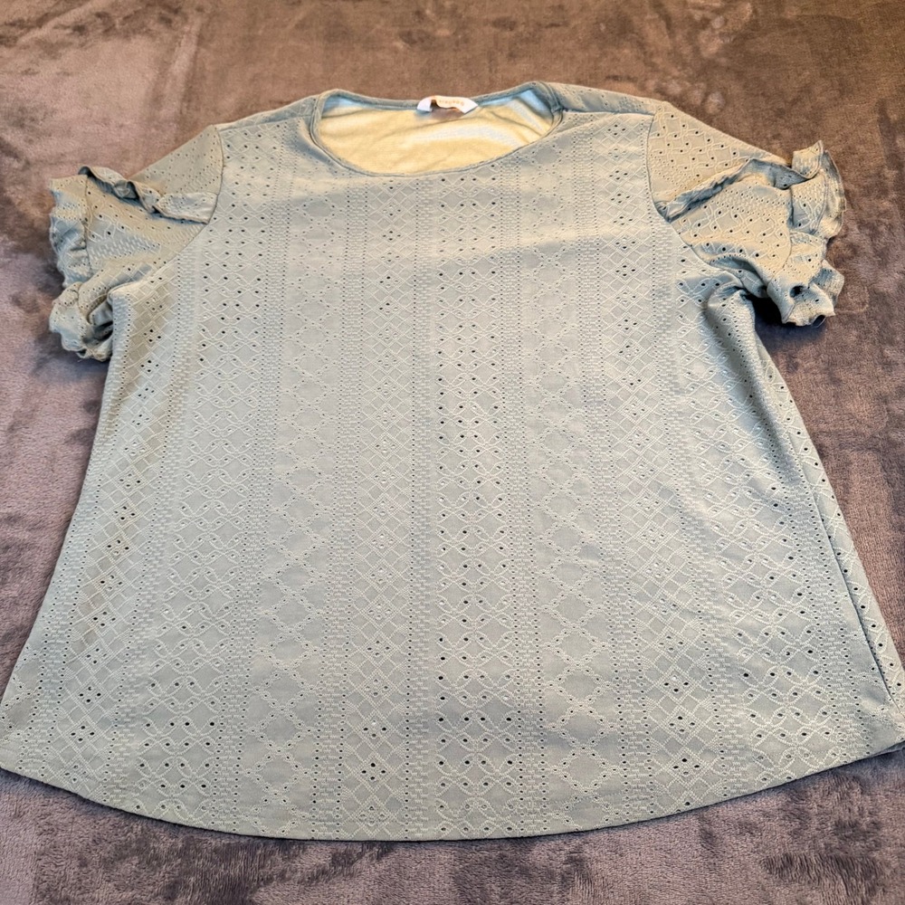 KIRUNDO Sage Green Eyelet Flutter Sleeve Top Womens Large